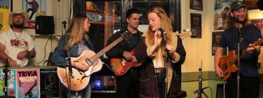 Loretta Miller and band at Leadbeater Hotel 02/09/23