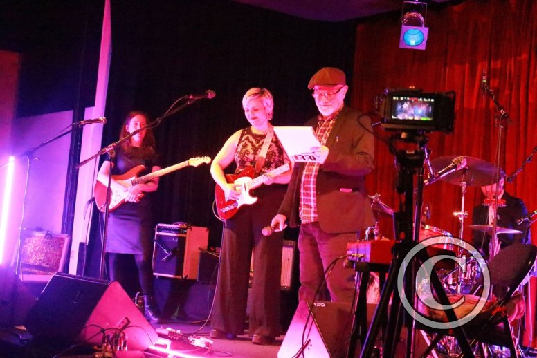 Tim Thorpe introducing Liz Stringer and band at RRR Performance Space 28/04/23