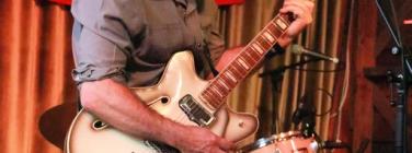 Suzannah and band at the Retreat Hotel 07/11/23