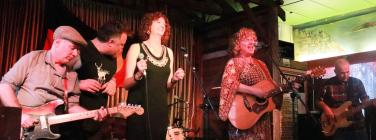 Suzannah and band at the Retreat Hotel 07/11/23: with Van and Alison