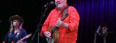 Mick Thomas & the Roving Commission New Year's Day Show 2025