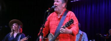 Mick Thomas & the Roving Commission at Archies Creek Hotel 1/1/25