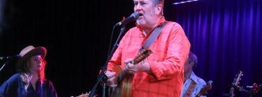 Mick Thomas & the Roving Commission at Archies Creek Hotel 1/1/25