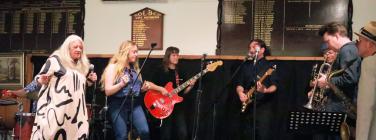 Tracey Miller and band at the Oakleigh Bowling Club 02/03/25