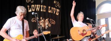 The Warner Brothers at the Lomond Hotel 13/12/25