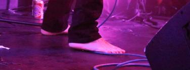 The Drones at Thornbury Theatre 22/08/26: Gareth so rich he can give it away!
