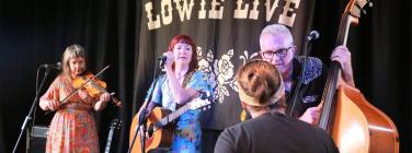 Tracey Bunn and band at the Lomond Hotel 14/02/26