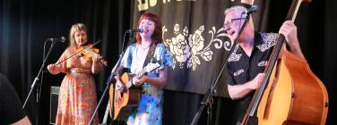 Tracey Bunn and band at the Lomond Hotel 14/02/26